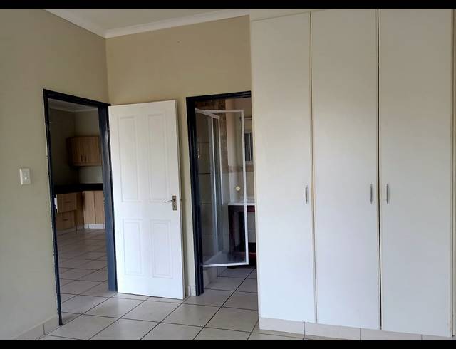 2 bed property to rent in ILLOVO BEACH